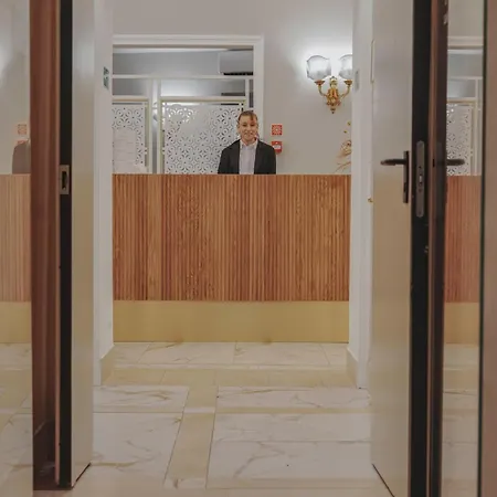 Palazzo Dei Cardinali 3*