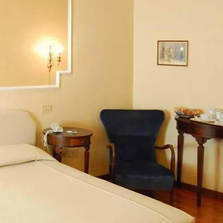 Palazzo Dei Cardinali Отель Рим