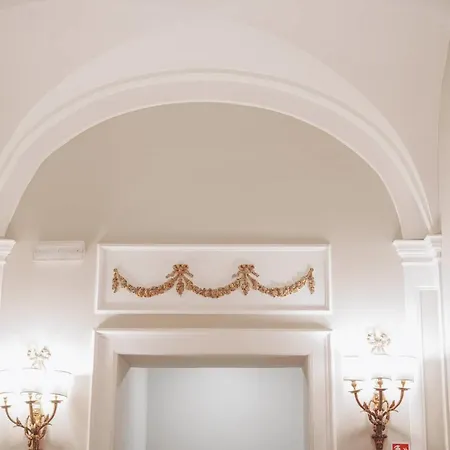 Palazzo Dei Cardinali מלון 3*