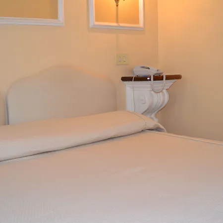 Palazzo Dei Cardinali 3*