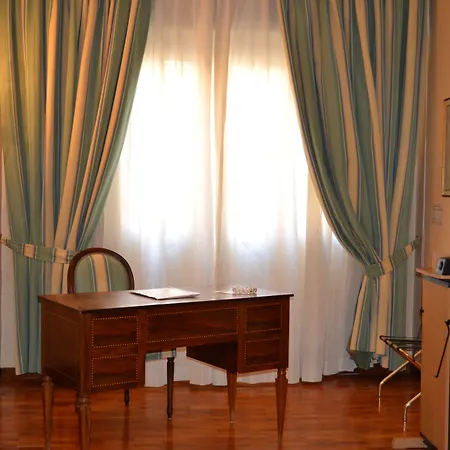 Palazzo Dei Cardinali 3*