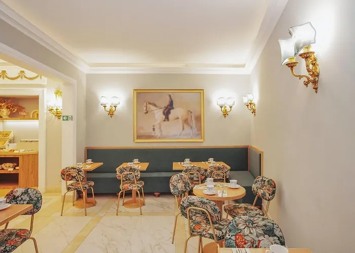 Palazzo Dei Cardinali מלון 3*