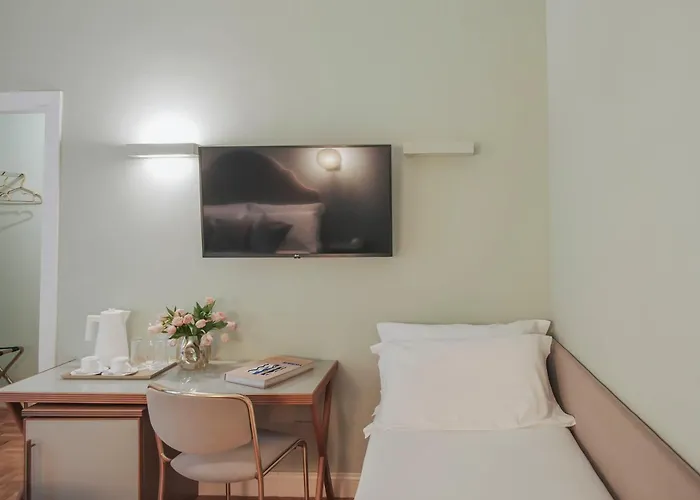 Palazzo Dei Cardinali 3*