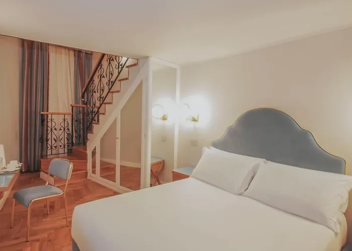 Palazzo Dei Cardinali מלון 3*