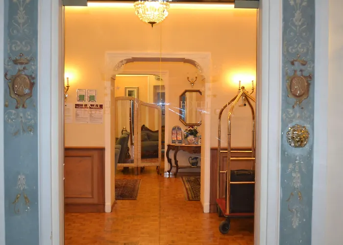 Palazzo Dei Cardinali מלון