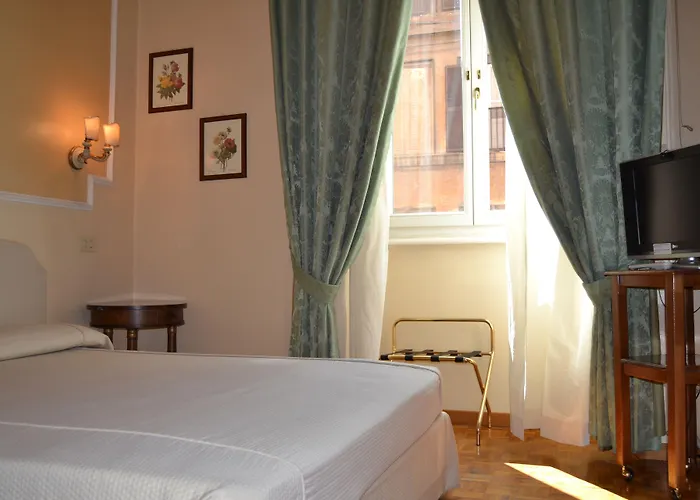 Palazzo Dei Cardinali מלון 3*