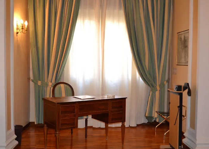 Palazzo Dei Cardinali 3*